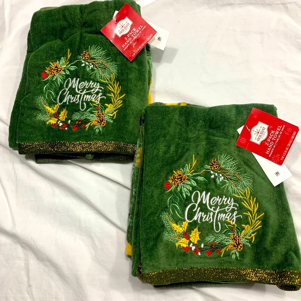 Set of 4 Christmas hand towels